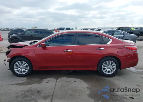 2015 Nissan Altima 2.5 S из США, поврежденный, VIN 1N4AL3AP4FN391079